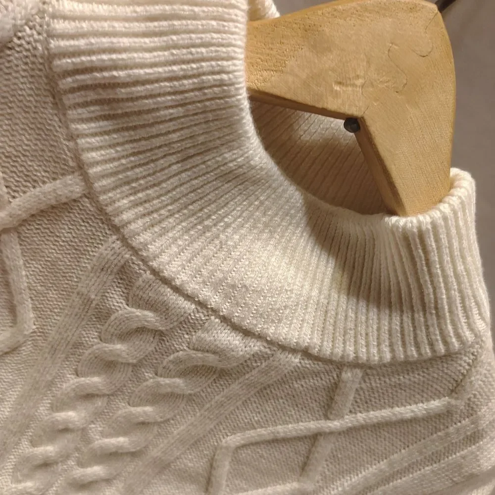 Talbots White and Navy Cable Knit Turtleneck Sweater Size S